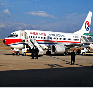 凤凰机场托运航空快运业稳步发展的原因是什么？